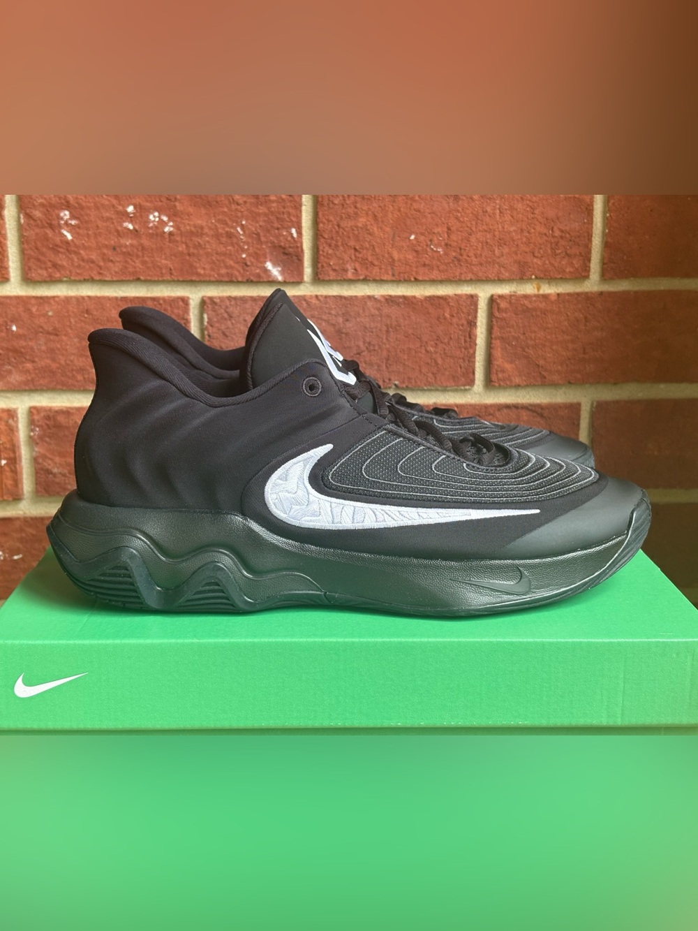 New Nike Giannis Immortality 4 Black White Size 10.5 Mens Sneakers NIB Shoes